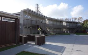 Parakai Springs Lodge